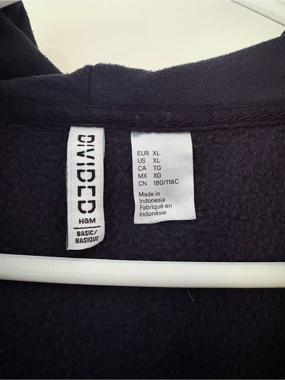 H&M Women’s Zip-Up Hoodie - Picture 2 of 4